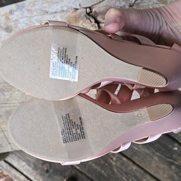LAUREN CONRAD. Blush Bow Sandals. Size 6M. Like New Condition! - Picture 12 of 12